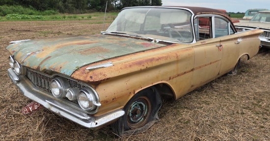 Oldsmobile Sedan