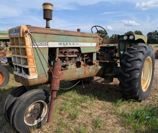 Oliver 1800 Narrow Front Row Crop