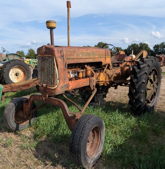 Allis Chalmers D17 Thompson High Crop