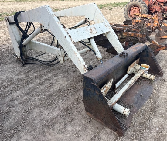 706 International Tractor Loader