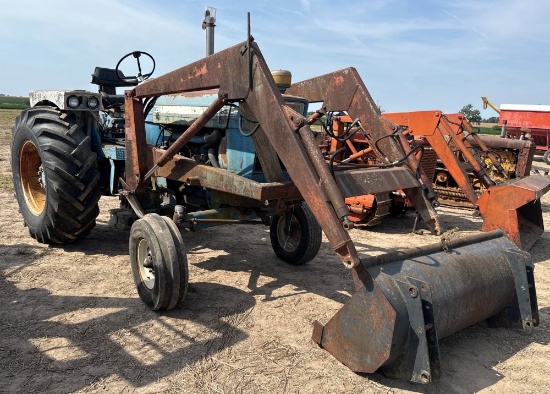Ford 6000 Tractor w/ Loader