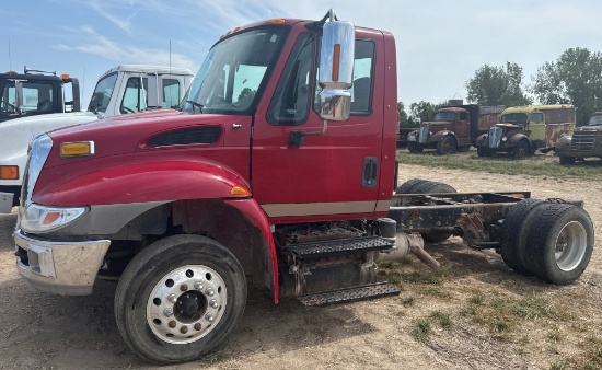 2011 International 4300 SBA LP 4x2