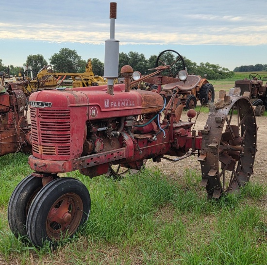 Farmall H with Consecutive Serial Numbers!