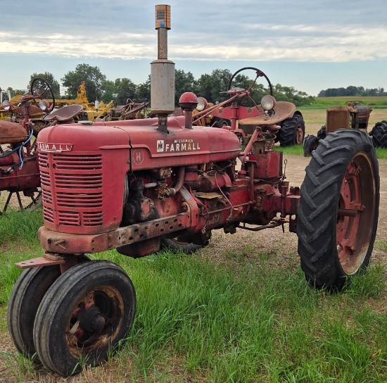 Farmall H with Consecutive Serial Number!