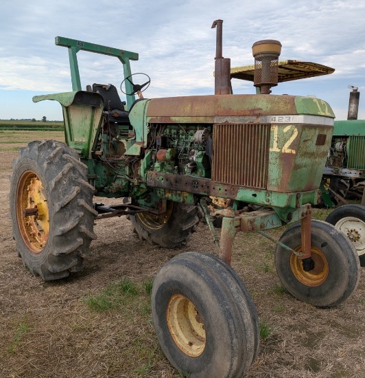 John Deere 4230 Hi-Crop