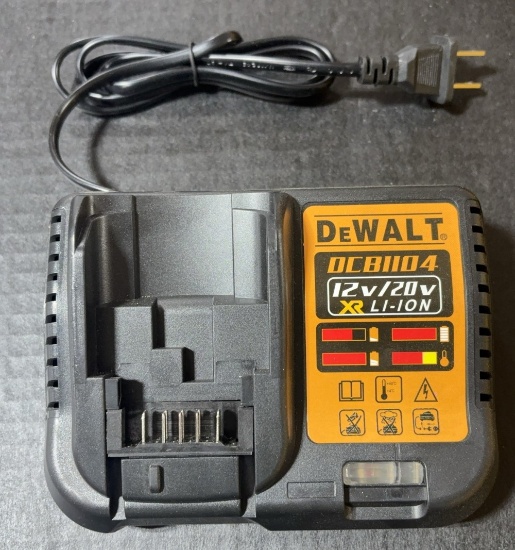 DEWALT Lithium Ion Charger DCB1104