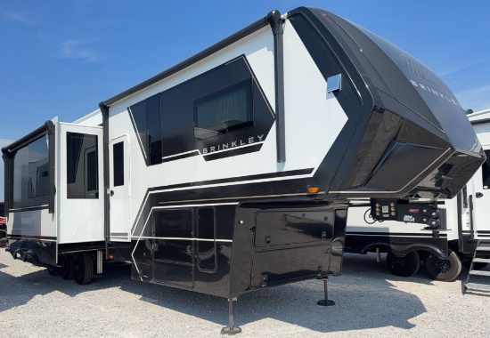 2024 Brinkley RV 45' G 3950 Fifth Wheel