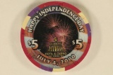 $5 FOUR QUEENS CASINO CHIP. JULY 4TH 2000 