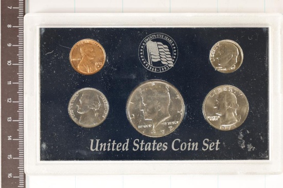 1972 US UNC SET IN PLASTIC HOLDER NO OUTER BOX