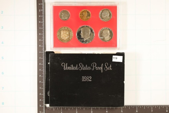 1982 US PROOF SET (WITH BOX) NO BLACK OUTER