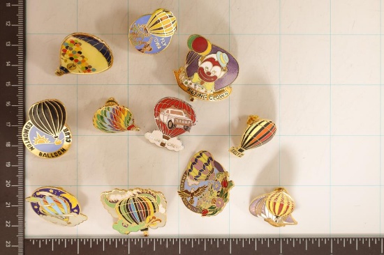 10-HOT AIR BALLOON THEMED METAL PINBACKS: FLYING
