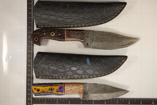 2 DAMASCUS STEEL KNIVES NEW WITH LEATHER SHEATHS: