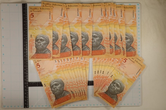 50-2011 VENEZUELA 5 BOLILVARES CRISP UNC BILLS