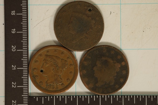 3 US LARGE CENTS: 1822 (DAMAGED), 1820 (WITH HOLE)