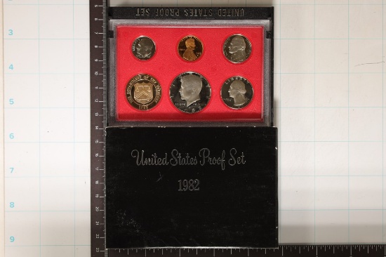 1982 US PROOF SET (WITH BOX)