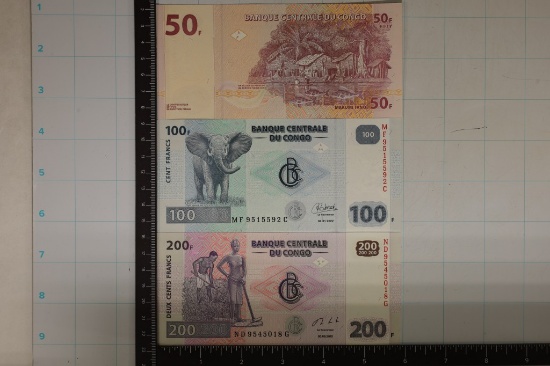 3 CRISP UNC CONGO BILLS: 2013-50 FRANCS, 2022-