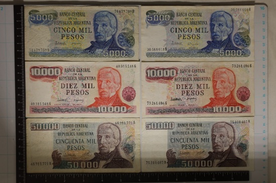 6-ARGENTINA BILLS: 2-5000 PESOS (1 CRISP UNC),
