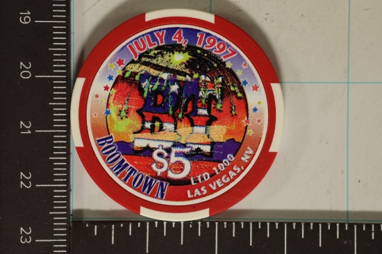 $5 BOOMTOWN CASINO CHIP JULY 4TH 1997 LAS VEGAS,
