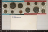 1977 US MINT SET (UNC) P/D (WITH ENVELOPE)