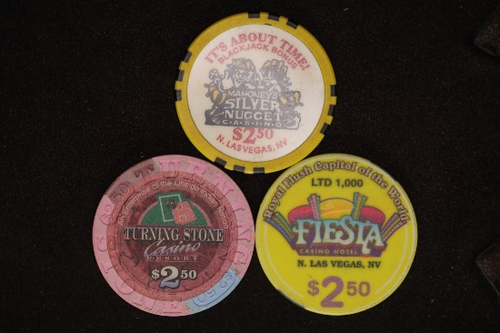 3-PLASTIC $2.50 LAS VEGAS, NEVADA CASINO CHIPS: