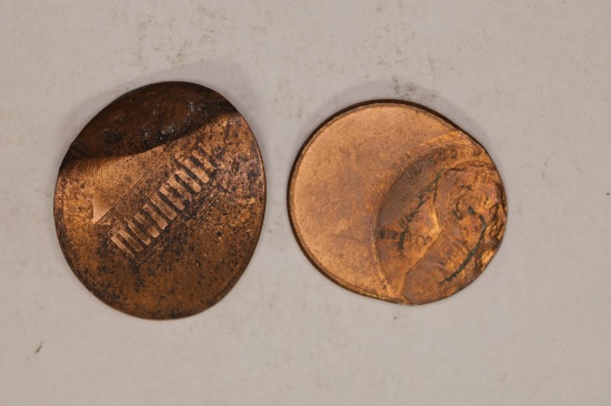 2-LINCOLN CENT OFF CENTER AND A SMASHED BENT