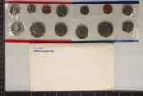 1981 US MINT SET (UNC) P/D/S (WITH ENVELOPE)