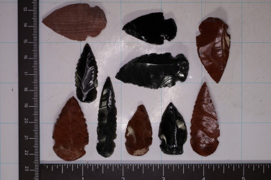 10 ASSORTED ARROWHEADS EACH IS APPORX. 1 1/2"