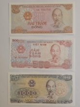 3 VIETNAM CRISP UNC NOTES: 200, 500, 1000 DONG