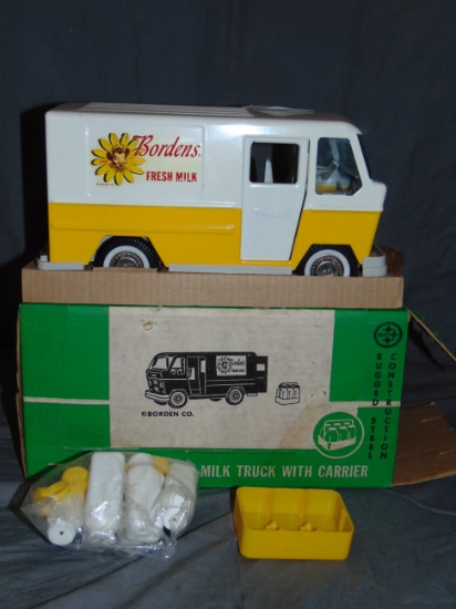 Boxed Buddy L 5358 Bordens Milk Delivery Van