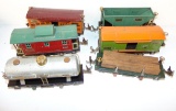 6 Lionel 800 Series Freight Cars