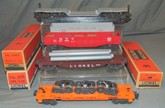 5 NMINT Lionel Freight Cars