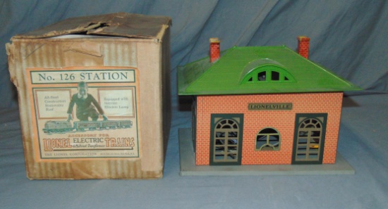 Super Boxed Early Lionel 126 Station