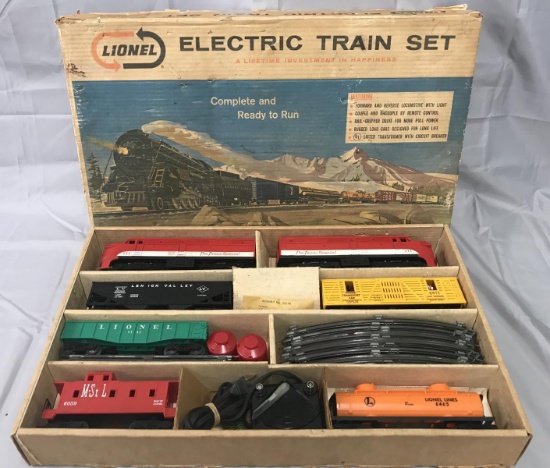 Clean Boxed Lionel Set 11560