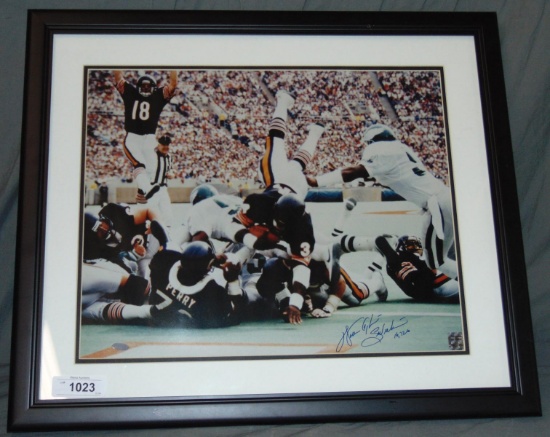 Walter Payton Signed 16 x 20 Photograph