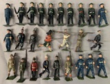 24 Vintage Britains Soldiers Lot