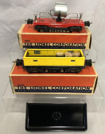 Nice 1939 Boxed Lionel 3652 & 2620 Freights