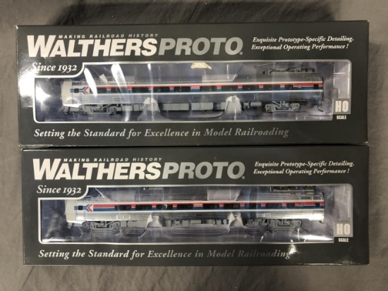 2 Boxed Walthers HO Amtrak Budd Metroliners