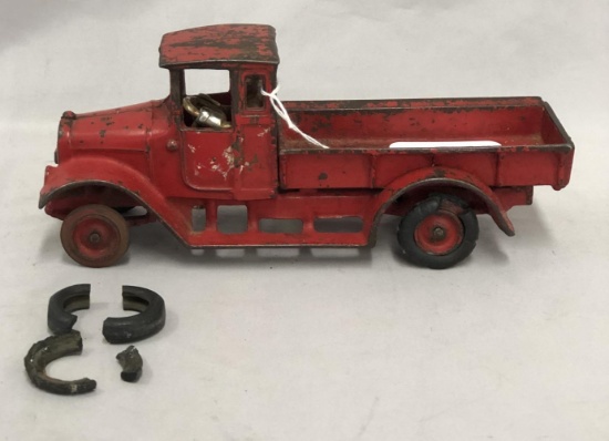 Arcade International Harvester Cast Iron Open Truc