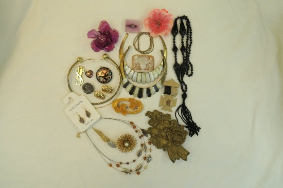 Misc. Costume Jewelry, Necklaces, Broaches, Earrings, etc.