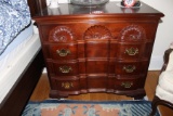 Mahogany 4-Drawer Chest/Nightstand