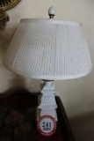 Decorative Oriental Theme Table Lamp