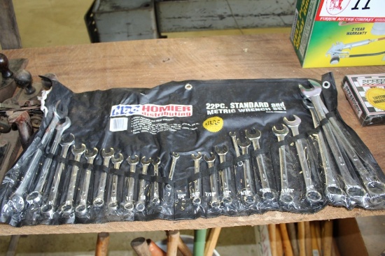 Homier Distributing Company (22) Piece Standard & Metric Wrench Set