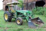 John Deere 2440 tractor, (1) Remote, ROPS, Sunshade John Deere Front Loader