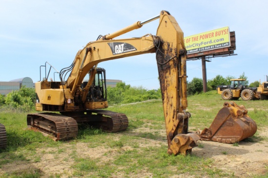 2004 CAT 321 Hydraulic Excavator w/ Hyd. Quick Coupler, 50" Bucket w/side c