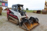 Takeuchi TL-140 Rubber Track Loader, Grapple Bucket w/ Tooth Bucket, 3957 H