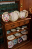 (16) Decorative Porcelain Plates