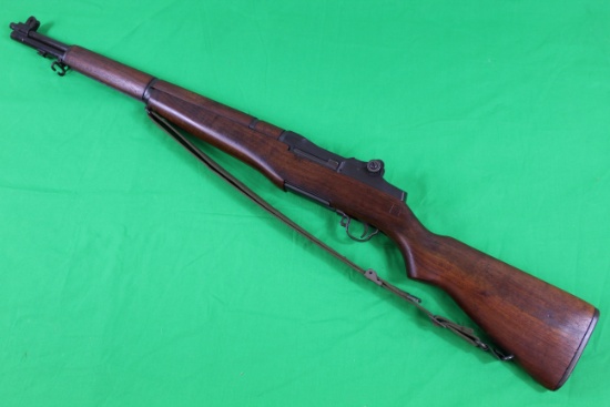 U.S. M-1 Garand (Springfield Armory), caliber 30’06, s/n 5870565.  Excellen