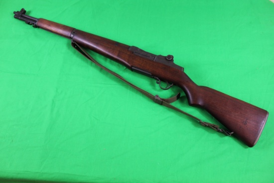 U.S. M-1 Garand (H&R), caliber 30’06, s/n 5637922. Excellent wood and metal