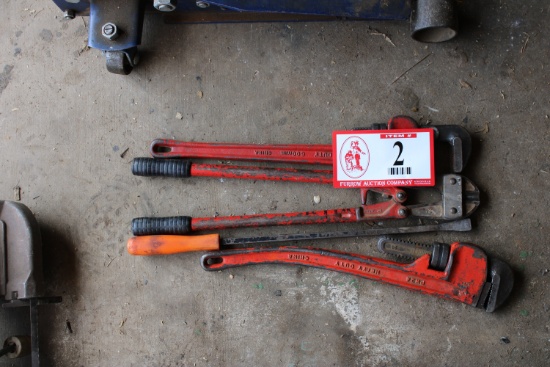 (2) 24" Pipe Wrenches, Set of Bolt Cutters, Pry Bar