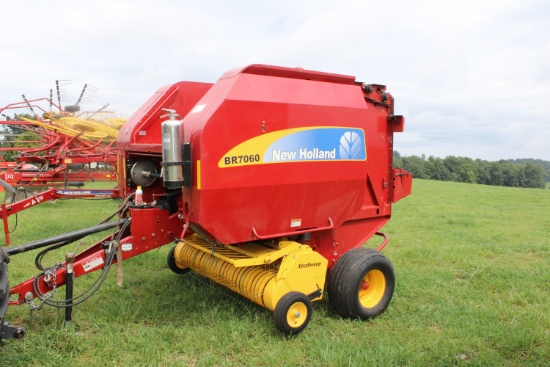 New Holland BR7060 Round Baler, Xtra Sweep, Net Wrap, s/n YAN045415